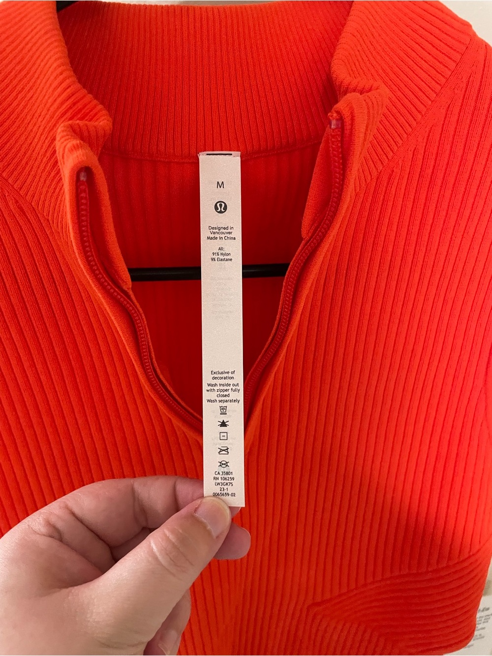 ✨NWT Lululemon Open Back Half Zip Sweater Size M - Picture 9 of 12
